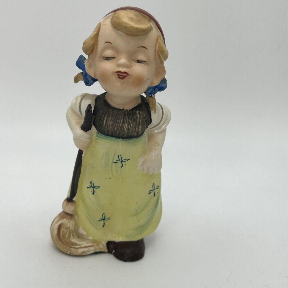 Lipper And Mann Kissing Girl 1950s  Kissing Girl Japan